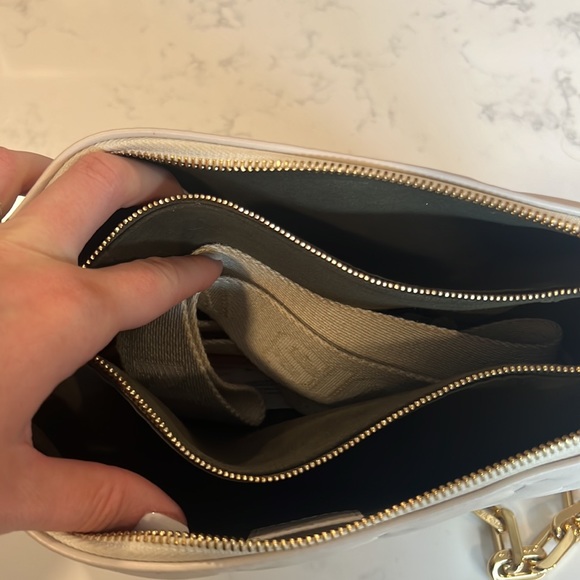 Louis Vuitton Coussin PM - Picture 13 of 15